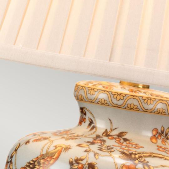 mediterran keramia klasszikus kinai porcelan asztali madaras lampa leveles elegans luxus komod ejjeliszekreny halsozoba vilagitas lampak lameridiana mintas textil lampaernyo.jpg